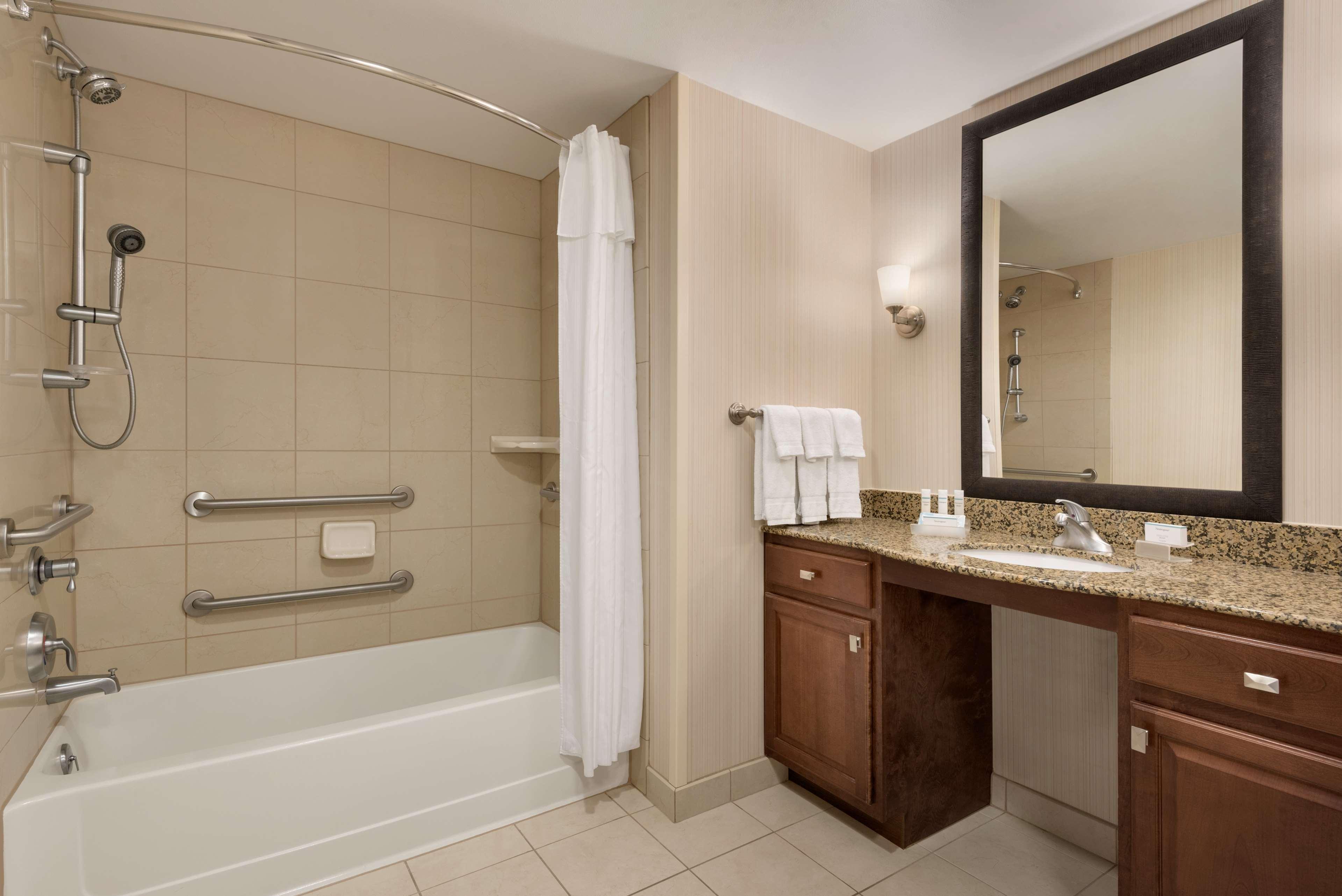 Homewood Suites By Hilton Madison West Bagian luar foto